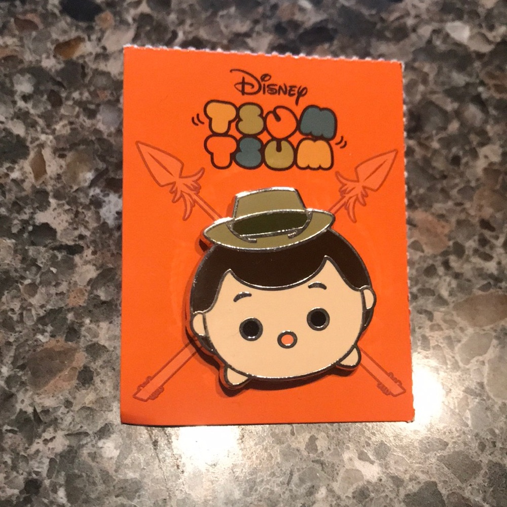 Disney tsum tsum pin.